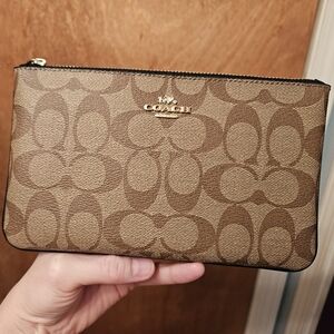 Coach Signature C Nwot Wristlet